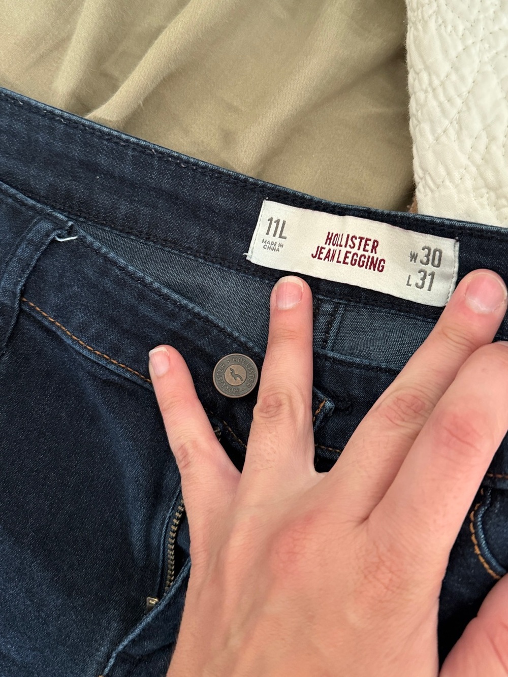 LOW RISE***** HOLLISTER JEAN LEGGING 11L